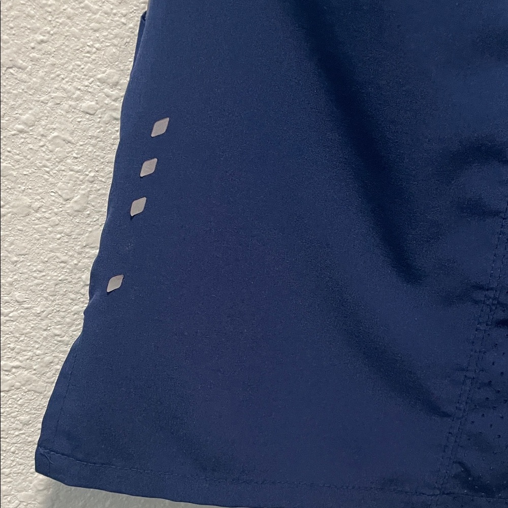 Barco Uniforms Women's Top in Navy and Gray - Picture 7 of 9